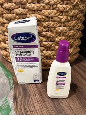 Cetaphil Derma Control Oil Absorbing Moisturizer With Sunscreen SPF 30 4oz/118ml